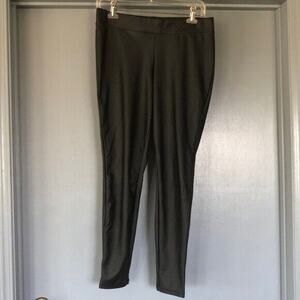 Torrid Size 0 (M/L) Faux Leather Legging Sleek Waist High Rise